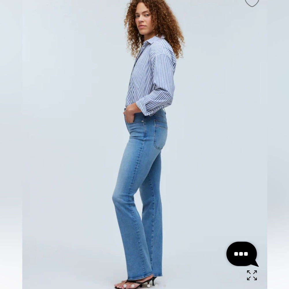 Madewell Light Blue kick out full length Jeans